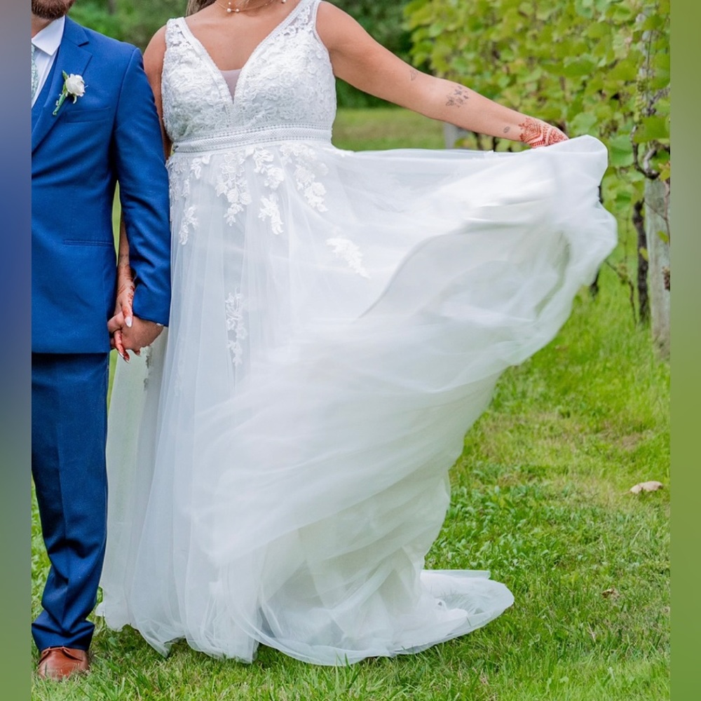 Oleg Cassini Ivory Embroidered V- Neck Wedding Dress with Sparkling Tulle Skirt - Picture 12 of 12